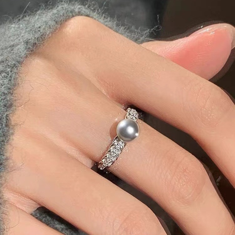 pearl sparkling diamond female niche design, open mouth ring, light luxury, high-end fashion, index finger ring