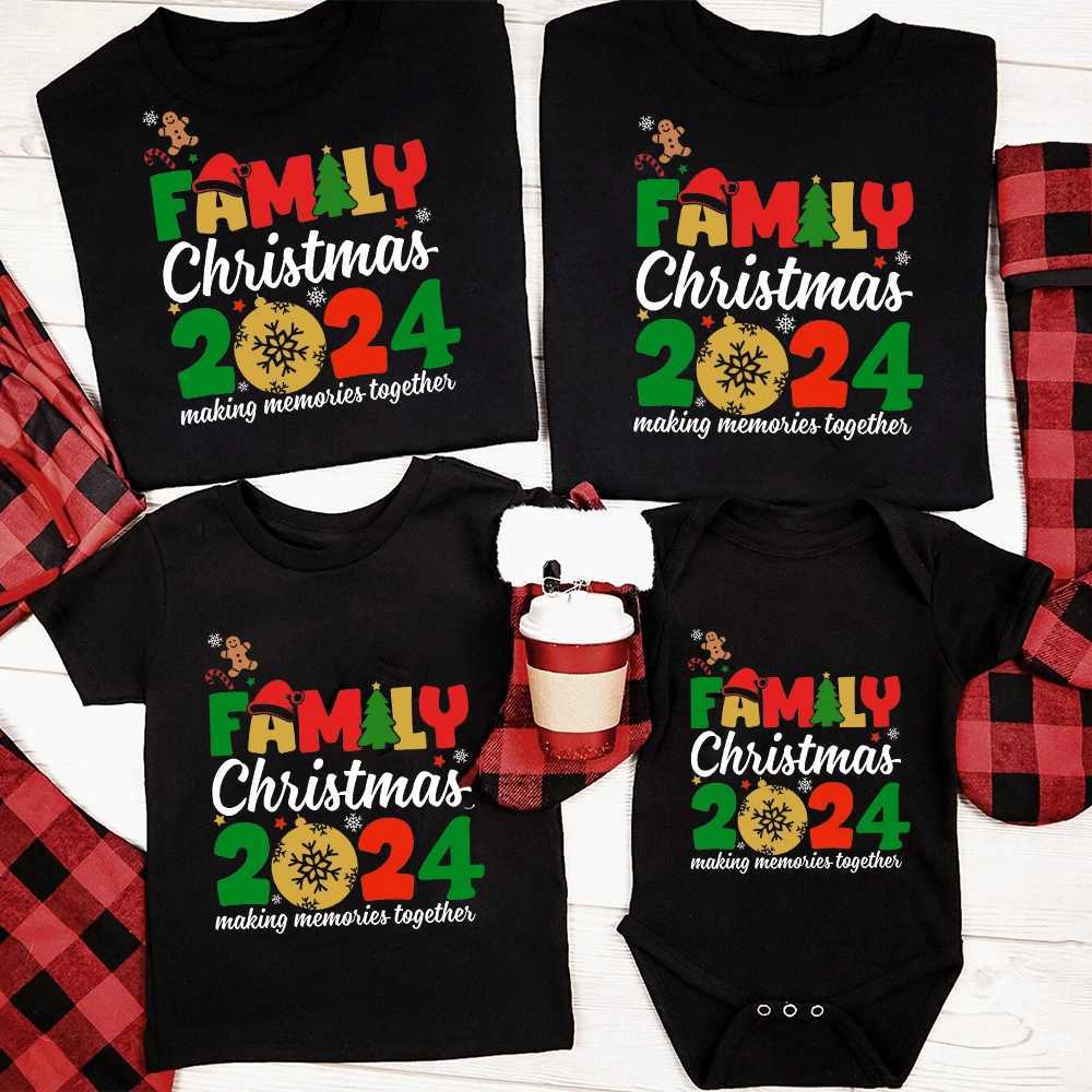 Family Christmas 2024 Matching T-shirt Father Mother Son Daughter Clothing Holiday Christmas Party Family T-shreds New Year Clothing W241008