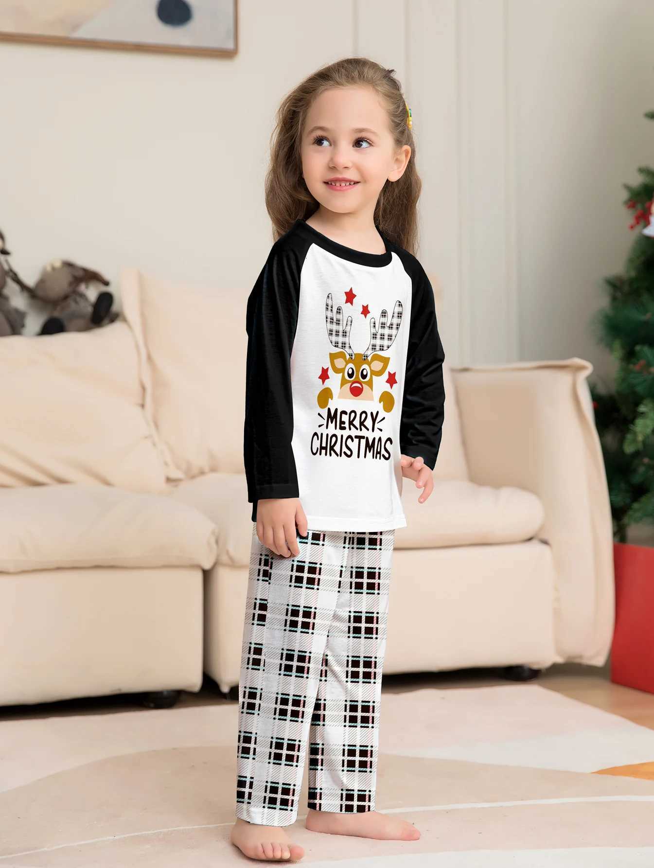 New Winter 2024 Christmas Family Pajama Set Mom Dad Child Baby Match Set Elk Printed Casual Soft Pajama Christmas Appearance Pajama W241008