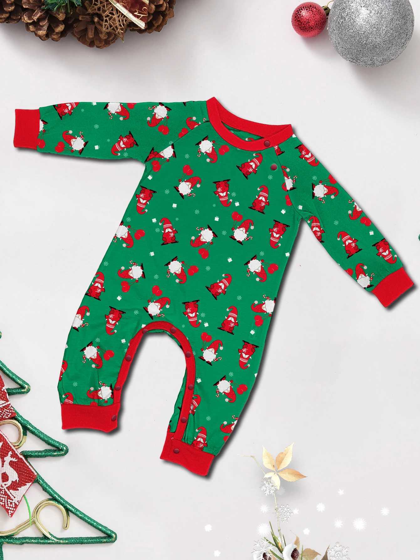 2015 Christmas Match Family Pajamas Santa Claus Printing Pjs Adult and Childrens Clothing Set Baby Hoodie+Dog Clothing W241008
