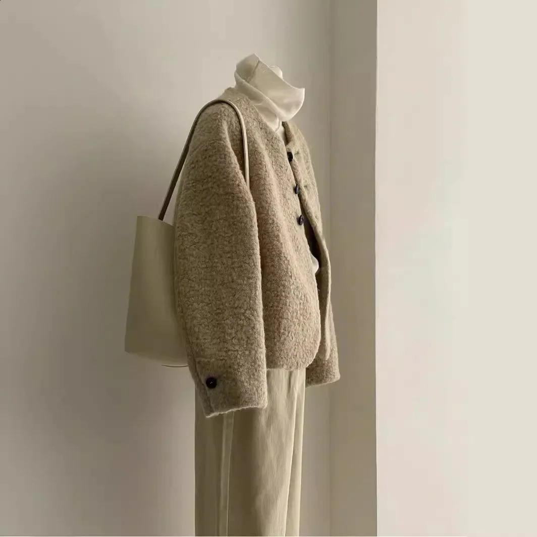 Korean Style Womens Cropped Jacket Spring Autumn Winter Lambswool Milk Tweed Style Age-reducing Petite Milk Tan Top 241008