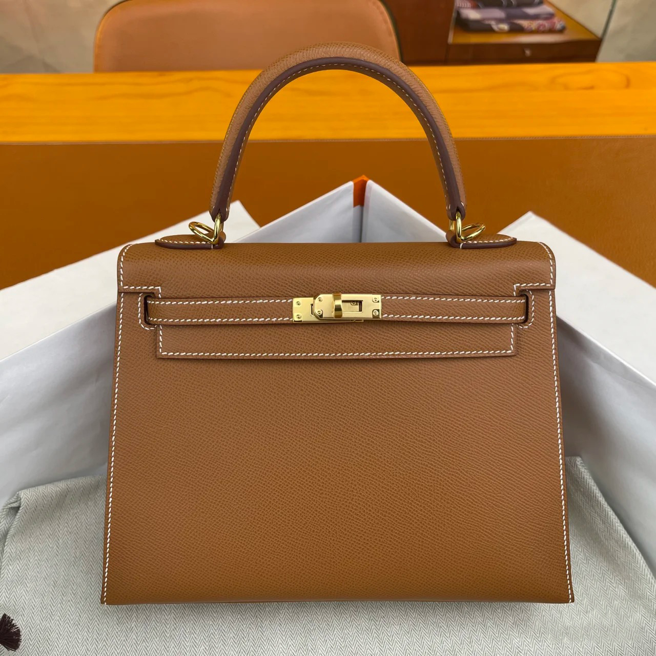 Totes tote bag designer bag multifunctional handbag versatile and colorful brand bag buckle cute bag high quality leather lychee patterned bag crossbody bag gift