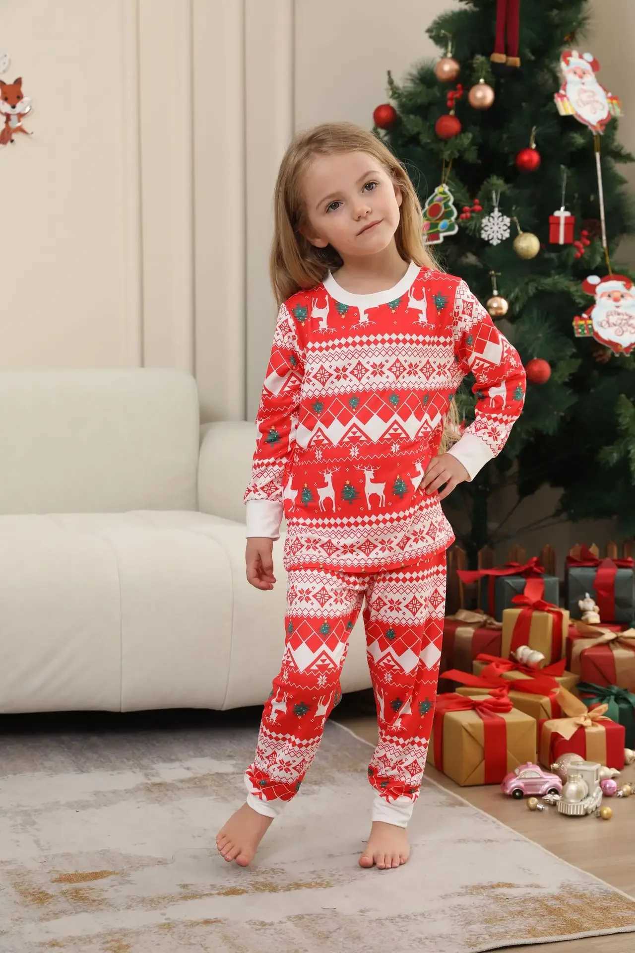 New Christmas Family Matching Set Full Set Printed Adult Children Baby Dog Pajama Set Cute Soft Home Clothes 2-piece Set Christmas Appearance W241008