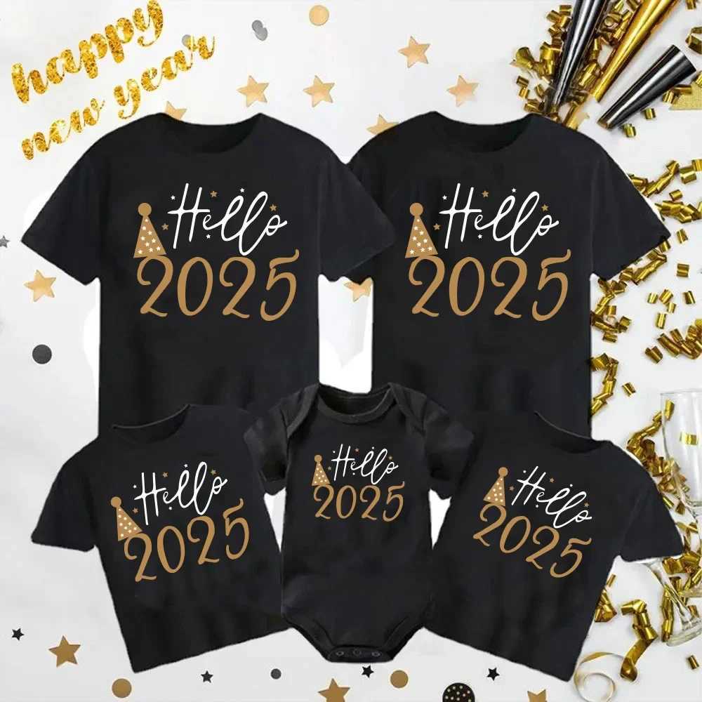Christmas T-shirt Hello 2025 printed adult and child matching clothing short sleeved Christmas T-shirt soft cotton T-shirt top cute family appearance 