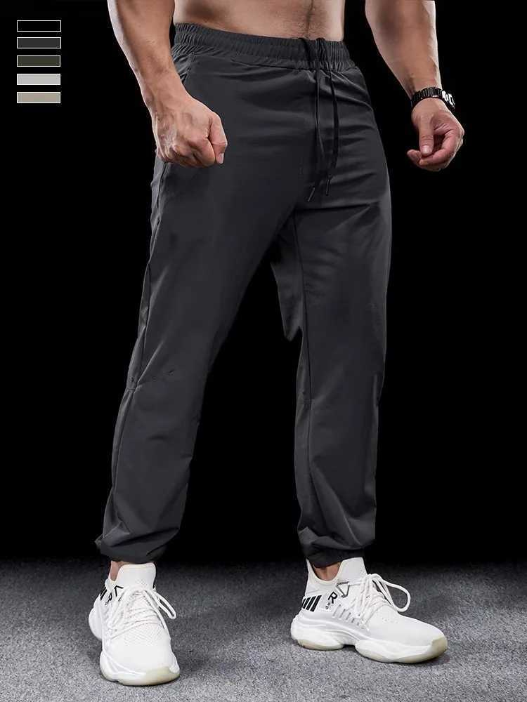Autumn Men Running Pants Air hole Training Trousers Jogging Fitness Gym waterproof outdoors Zipper pocket Streetwears SportX241008