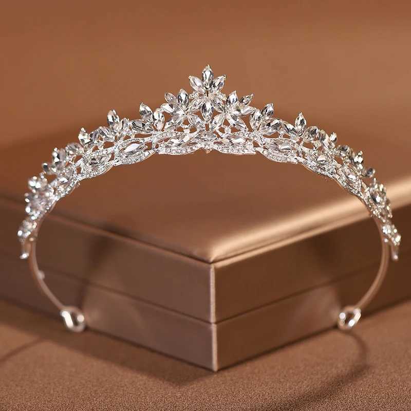 Itacazzo Bridal Headwear Silver Womens Fashion Wedding Crown Birthday Tiaras W241007