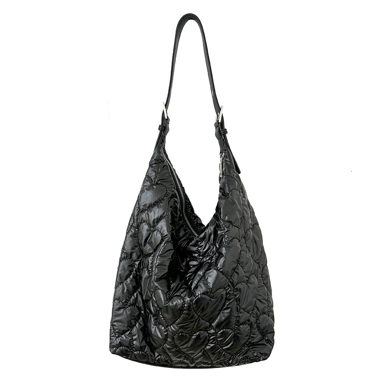 2024 new autumn Japanese and Korean niche trend underarm tote women's heart-shaped embroidered thread personalized shoulder bag, large capacity