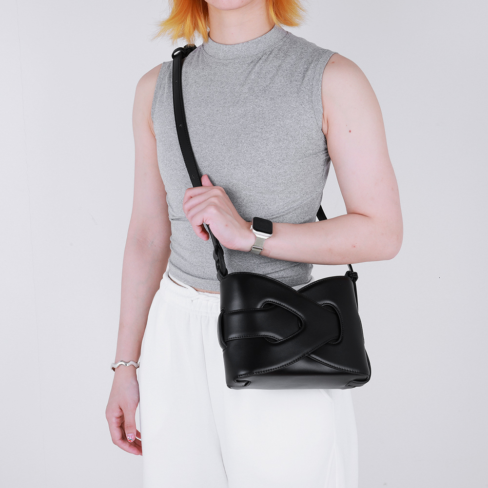 Intertwined Fashion Handbag PU Leather Chic Underarm With Adjustable Strap Trendy Crossbody Bag Solid Color Everyday Purse