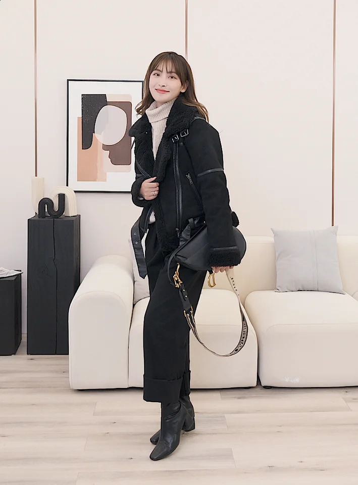 Winter Womens Warm Leather Suede Artificial Leather Sheep Leather Jacket Short Motorcycle Jacket Synthetic Sheepskin Jacket 241007