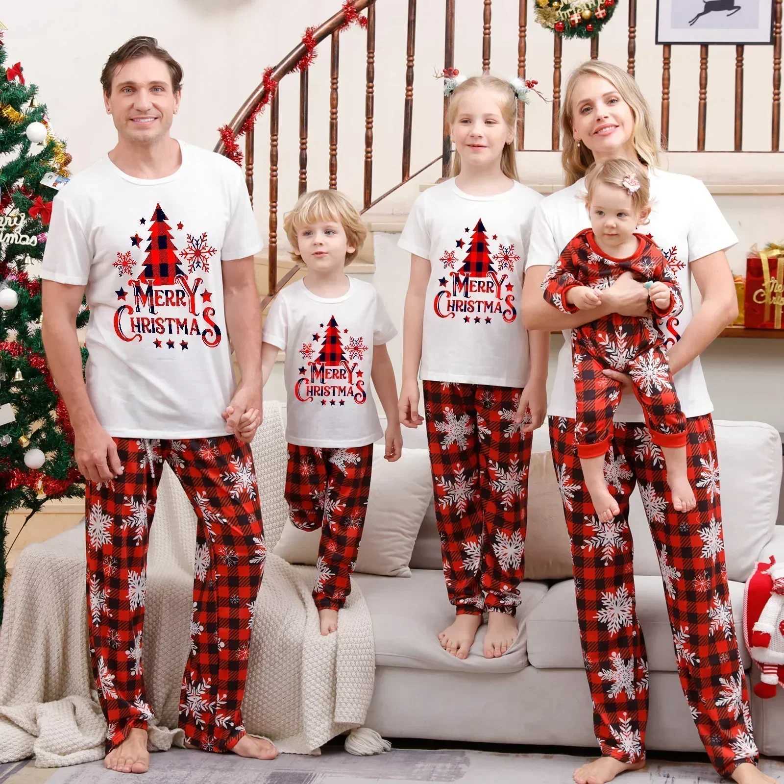 Merry Christmas Tree Printed Pajama Set Short Sleeve Adult and Children Matching Set Soft Loose Pajama Family Appearance Pjs W241008