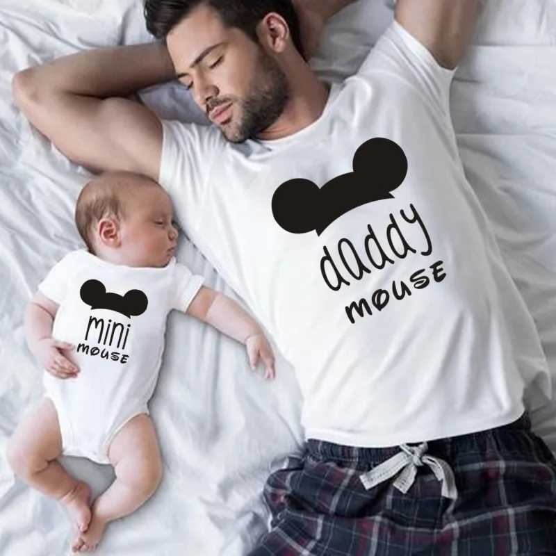Daddy Mommy And Me Family Matching Tshirt Funny Cotton Look Mama Baby Girl Bodysuit Father Son Mother Daughter Matching OutfitsXJ241008