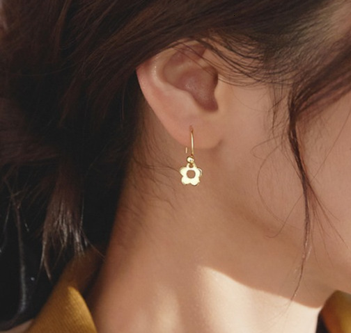 Cute wer pure sier 2024 new trend, simple earrings, internet famous temperament ins