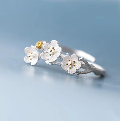 jewelry women's artistic plum blossom index finger ring, small fresh flower handmade ring with opening
