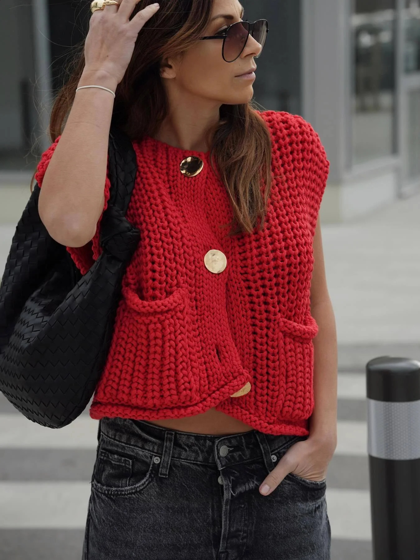 Korean Fashion Crop Sweater Women Vest Solid Loose Casual Sweater Vest Cable Knit Sweater Vest For Women Tops 241008
