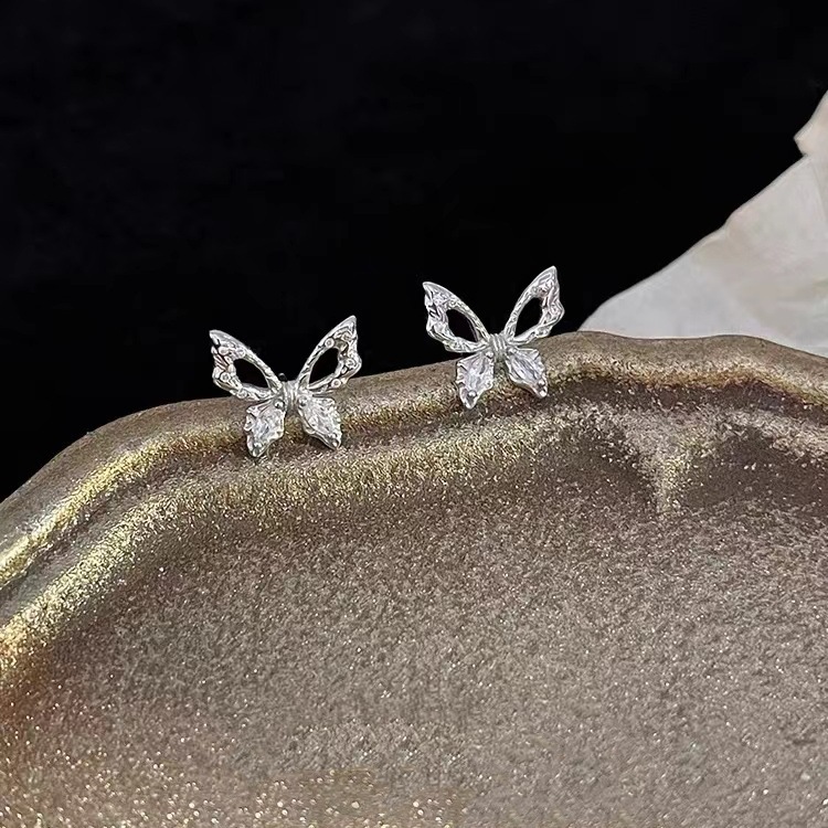 needle texture irregular butterfly for women, earrings with a cool and trendy style, niche in 2024