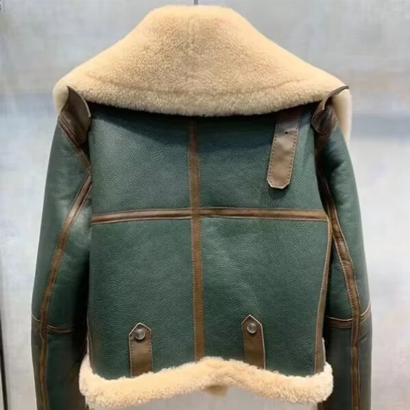 Fashion Green Short Jacket Winter Warm Suede Fur Lining Womens Coat Korea Thick Winter Jacket Womens Warm Coat 241007