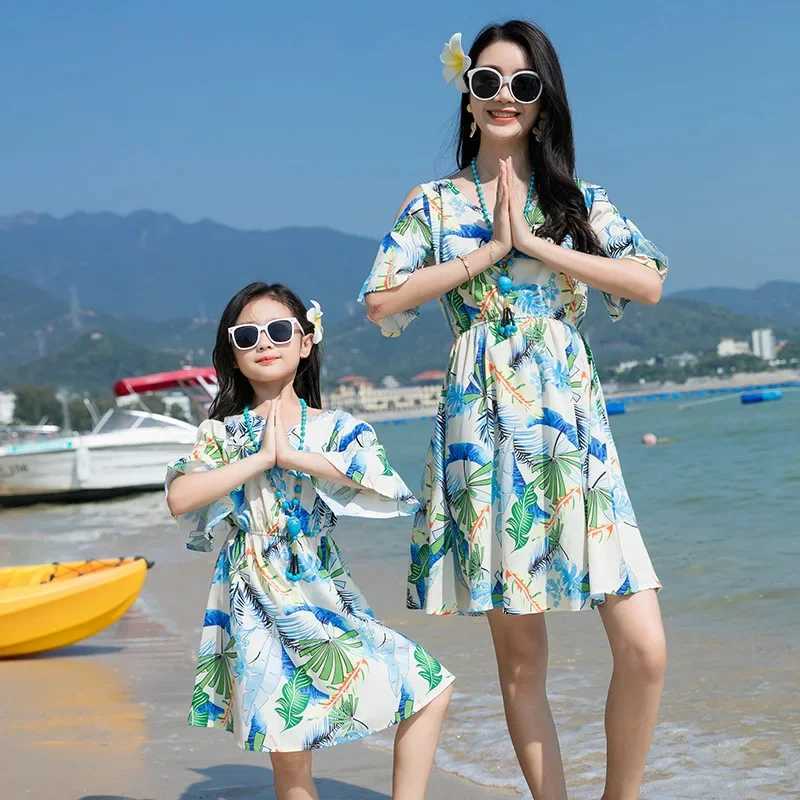 Vacation Couple Look Parent-child Clothes Beach Family Matching Clothing Daughter Mom Resort Dress Son Dad Beach 2 Pieces SetsXJ241008