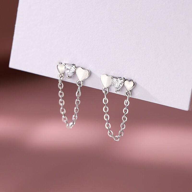 needle heart with a niche design, 2024 new autumn light for women's earrings