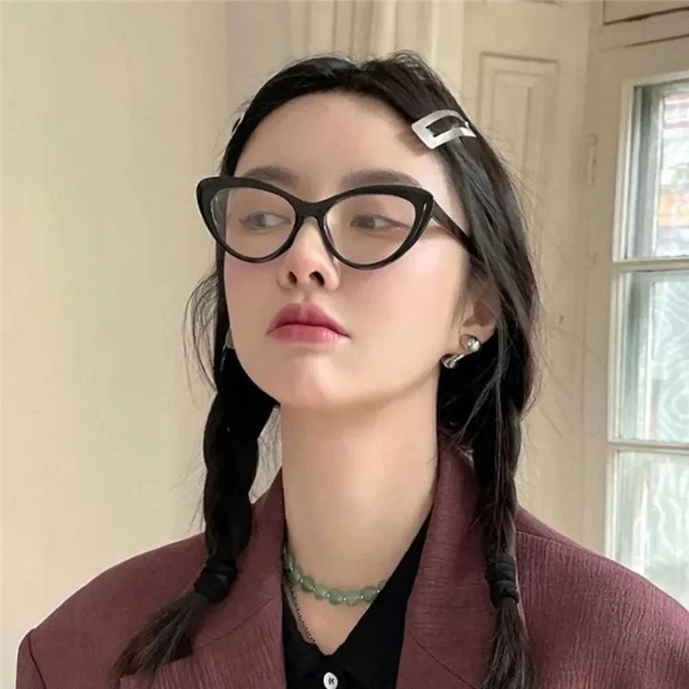 New Vintage Cat Eye Anti-Blue Light Glasses Classic Retro Triangle Frame Women Computer Gaming Eyeglasses Plain Glass SpectaclesX241008