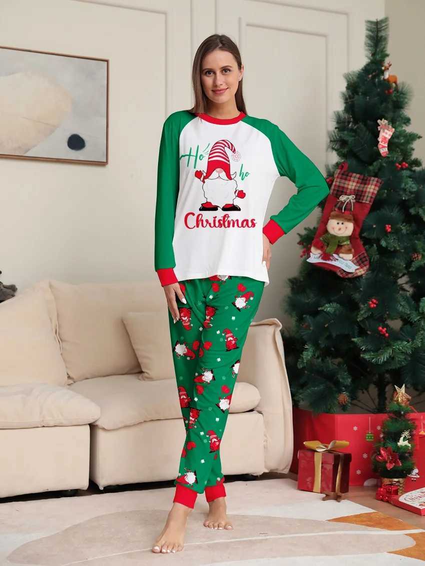2015 Christmas Match Family Pajamas Santa Claus Printing Pjs Adult and Childrens Clothing Set Baby Hoodie+Dog Clothing W241008