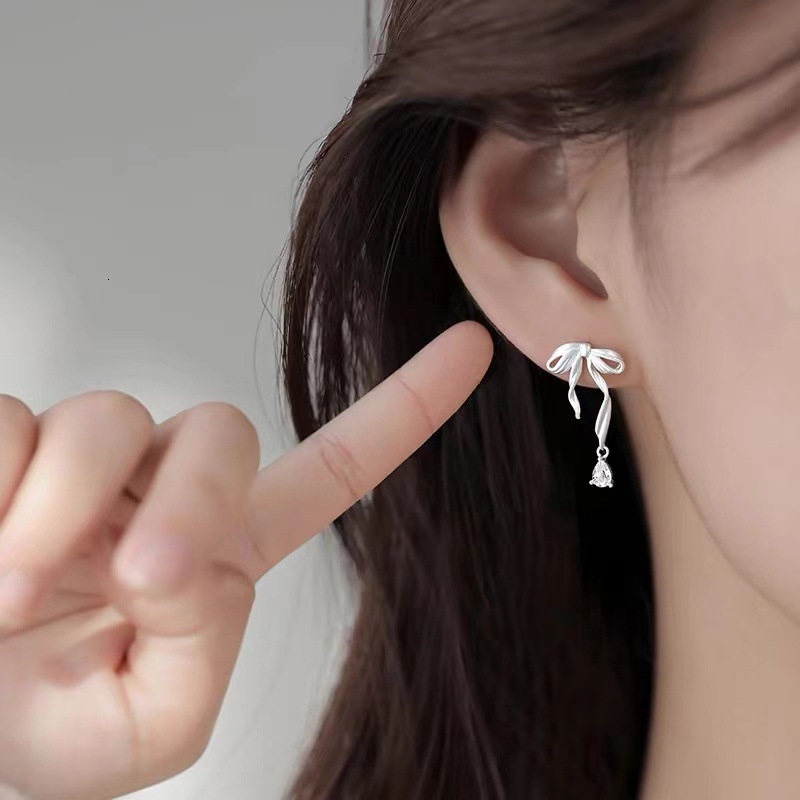 needle bow light new 2024 niche high-end earrings for women