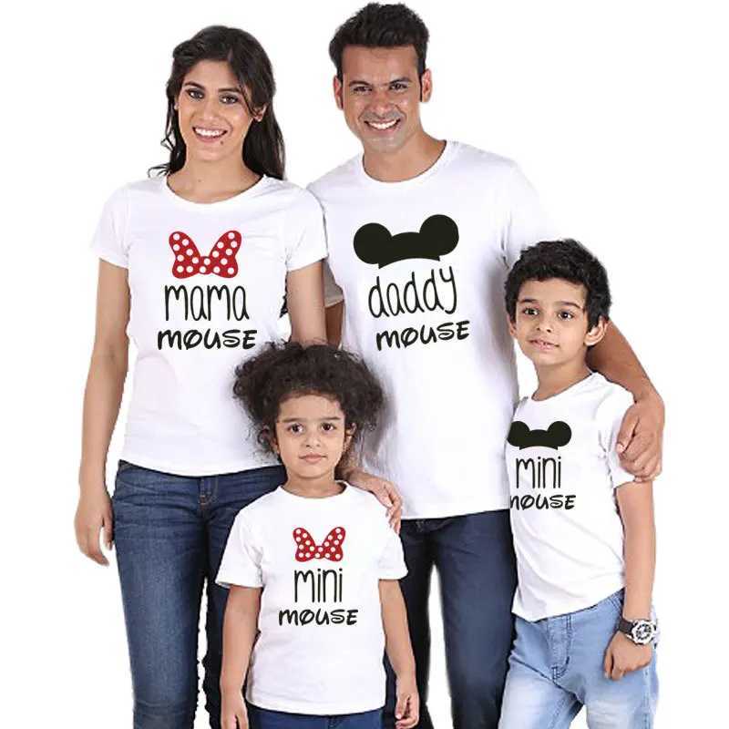 Daddy Mommy And Me Family Matching Tshirt Funny Cotton Look Mama Baby Girl Bodysuit Father Son Mother Daughter Matching OutfitsXJ241008