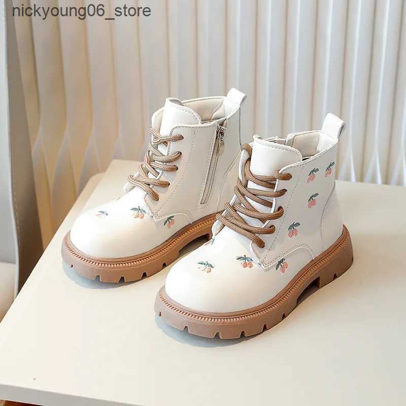 Boots 2024 Autumn New Girls Boots Fashion Embroidery Flower Ankle Boots PU Leather Causal Kids Shoes Side Zipper Cute Princess Botas L240910
