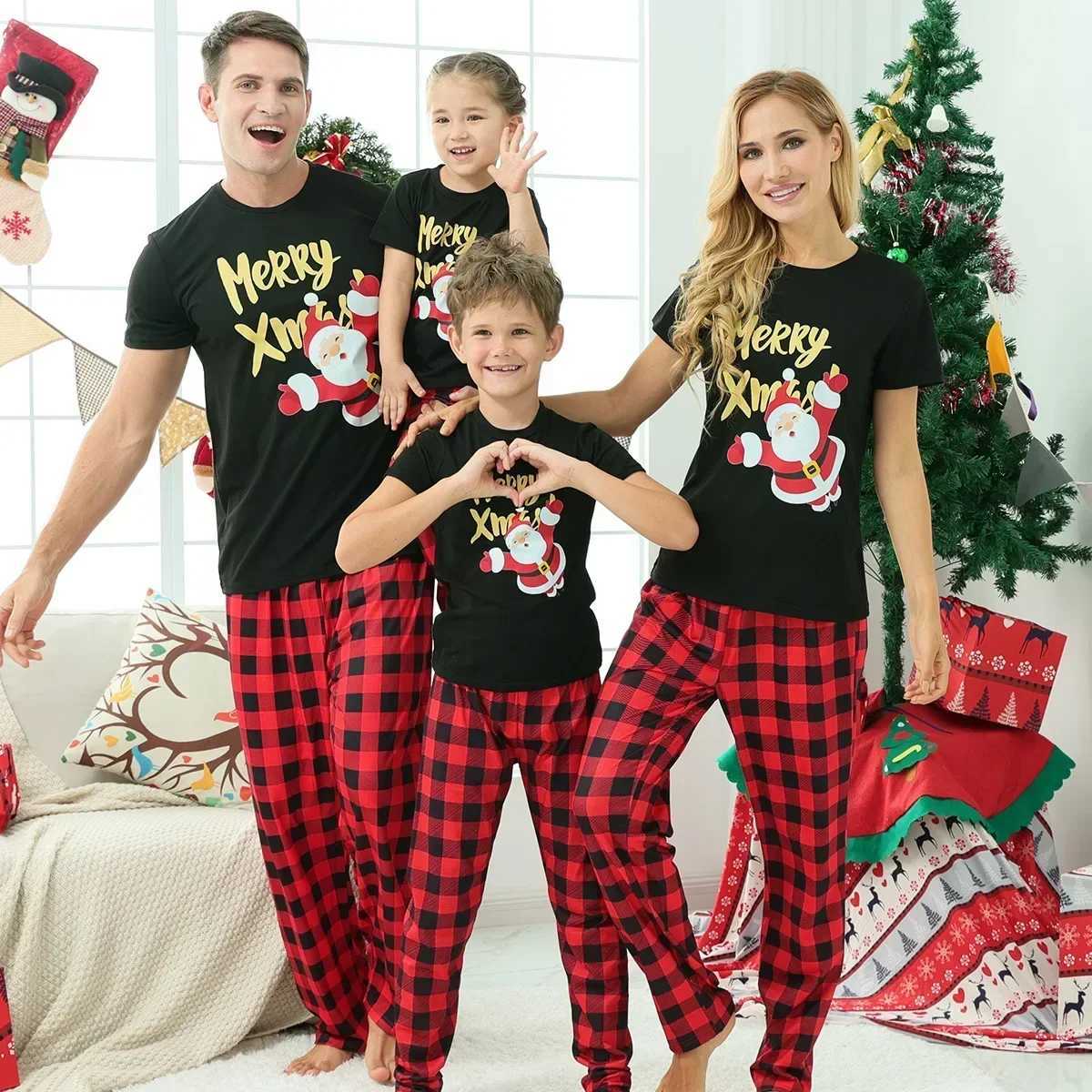 Merry Christmas letter plain matching Christmas pajamas set suitable for families/couples short sleeved top+long pants 2-piece set W241008