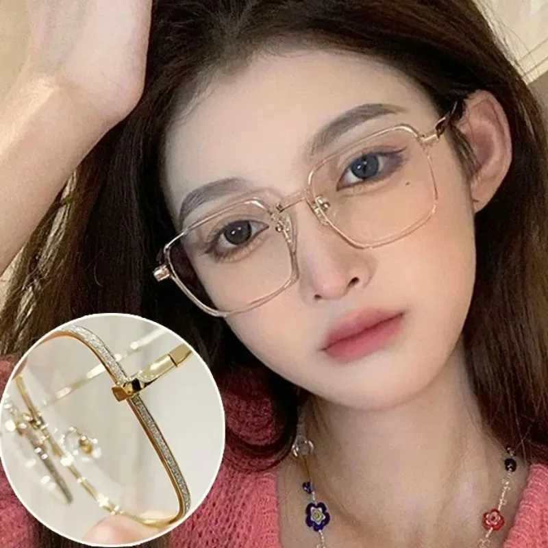 New Fashion Anti-Blue Light Glasses Glitter Metal Gold Color Frame Flat Lens Plain Eyeglasses Women Large Square Frame EyewearX241008