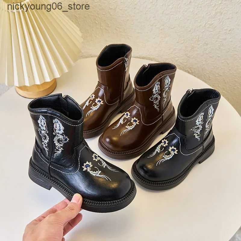 Boots 2024 Children Leather Shoes for Girls Autumn New Fashion Chinese Style Embroidery Soft Anti-slippery Plush Keep Warm Short Boots L240910