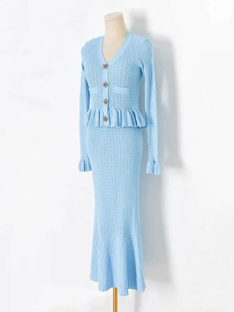 French Autumn Womens Black White Blue Single Chest Knitted Dress Elegant Slimming Office V-neck Ruffle Long Sleeve Dress 241007