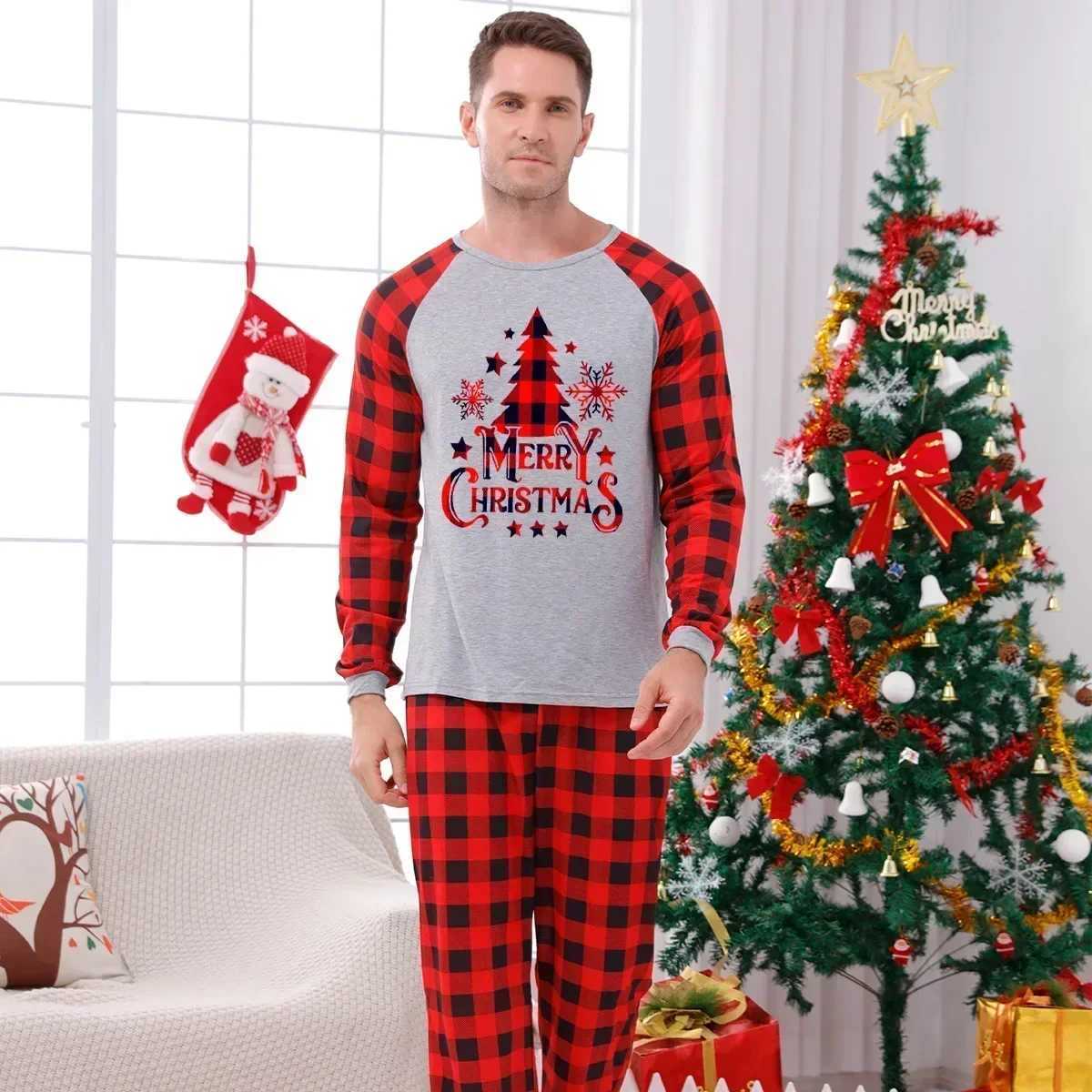 2024 Winter Christmas Pajama Set suitable for families adults children babies dogs matching clothing cartoon patterns warm home clothing Christmas app