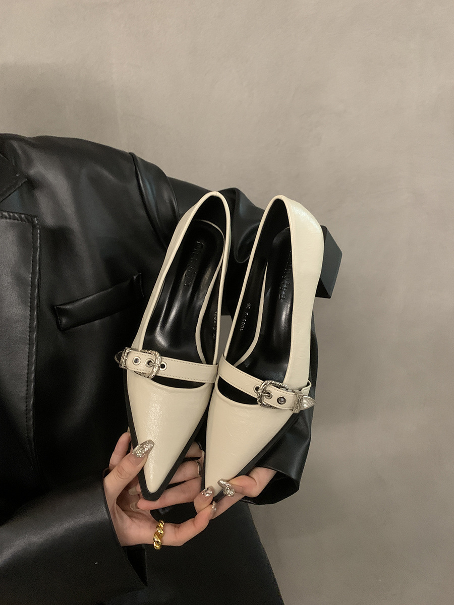 2025 New Designer Korean French Small Leather Commuter Shoes Thick Black Pointed Women's Single High Heels