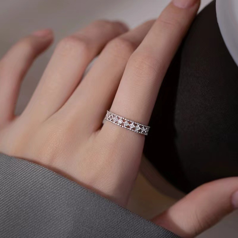 Silver plated hollow for women, light luxury, plain circle, niche design, index finger ring, high-end ring