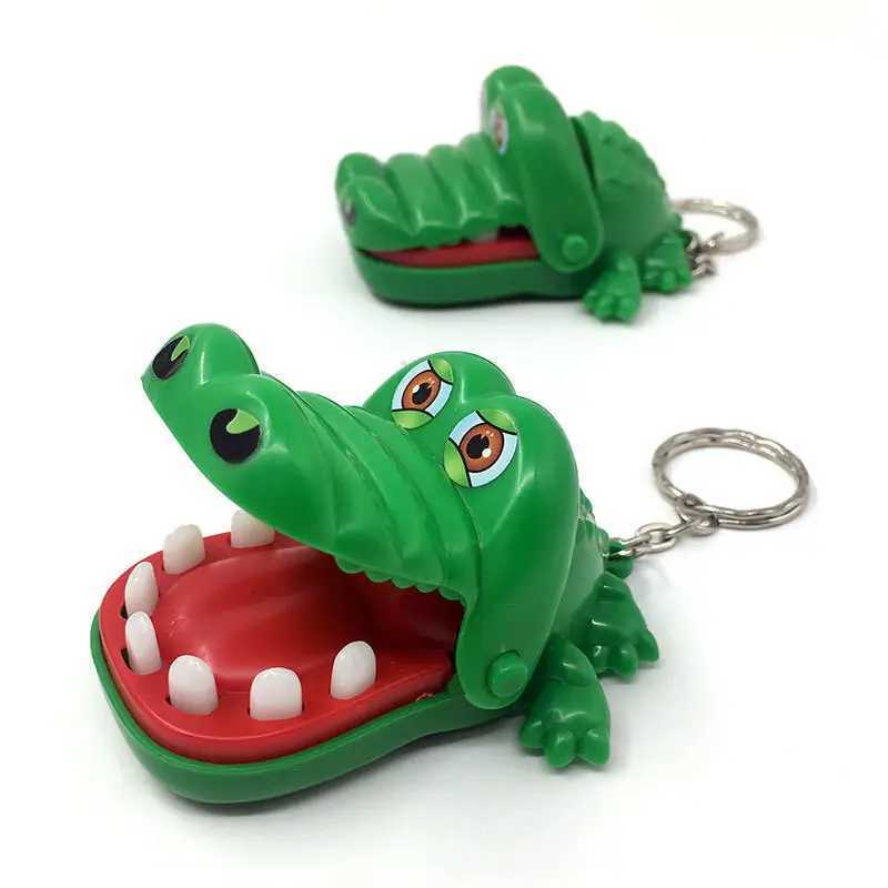 Creative Biting Finger Crocodile Keychain Children and Adults Depressurize Game Fun Toys Keyring Backpack Pendant Jewelry GiftsX241008