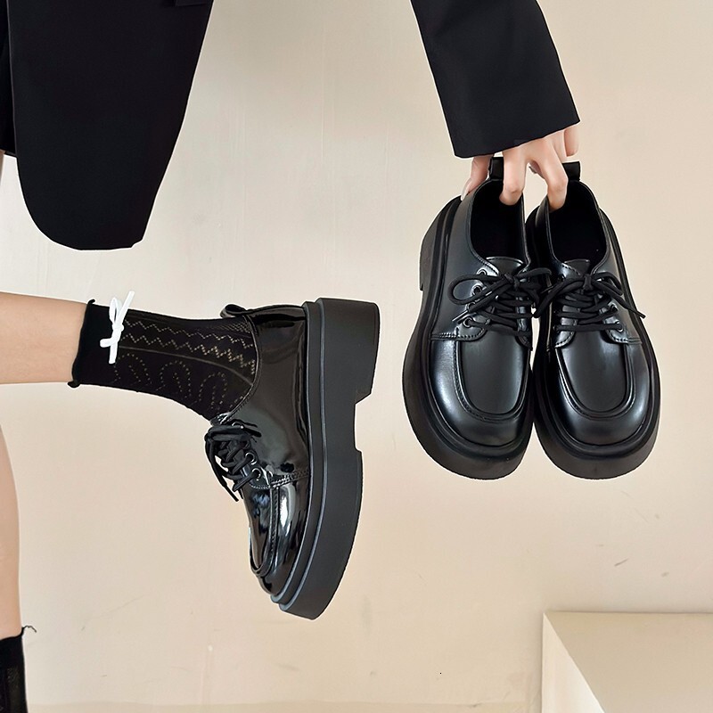 Thick soled JK college style small leather shoes for women, 2025 autumn new fashionable and versatile British style sponge cake loafers for women