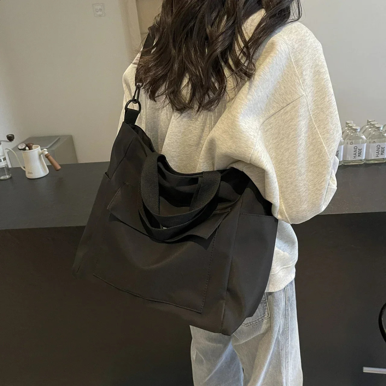 Nylon solid color highquality handbag zipper large capacity casual shoulder bag soft simple and fashionable 241008
