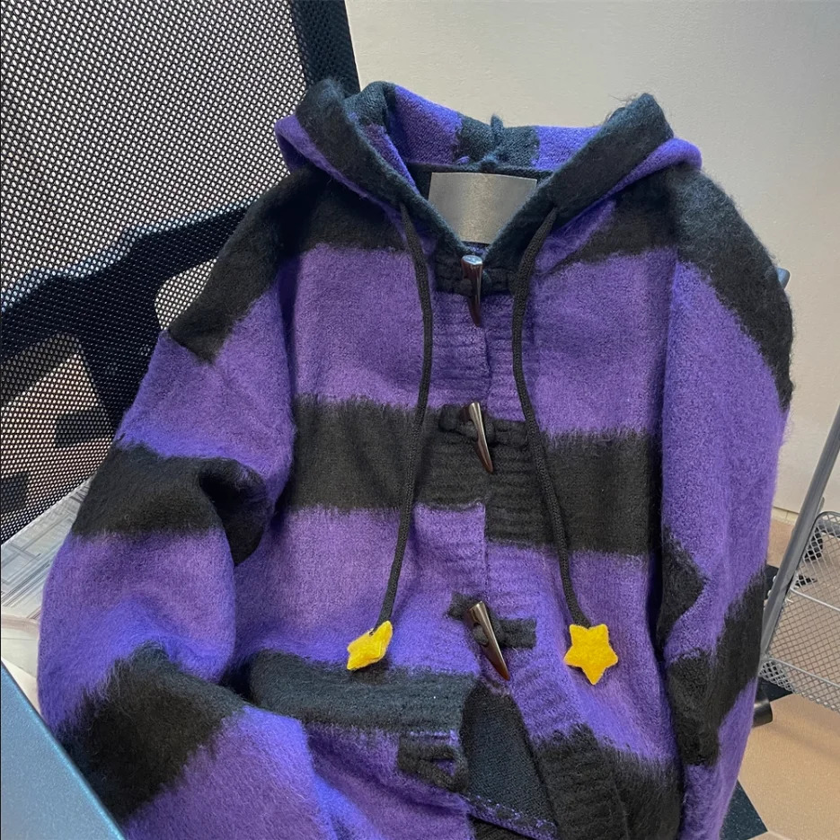 Korean retro purple striped hooded zipper sweater suitable for women lazy winter style horn button knitted 241007