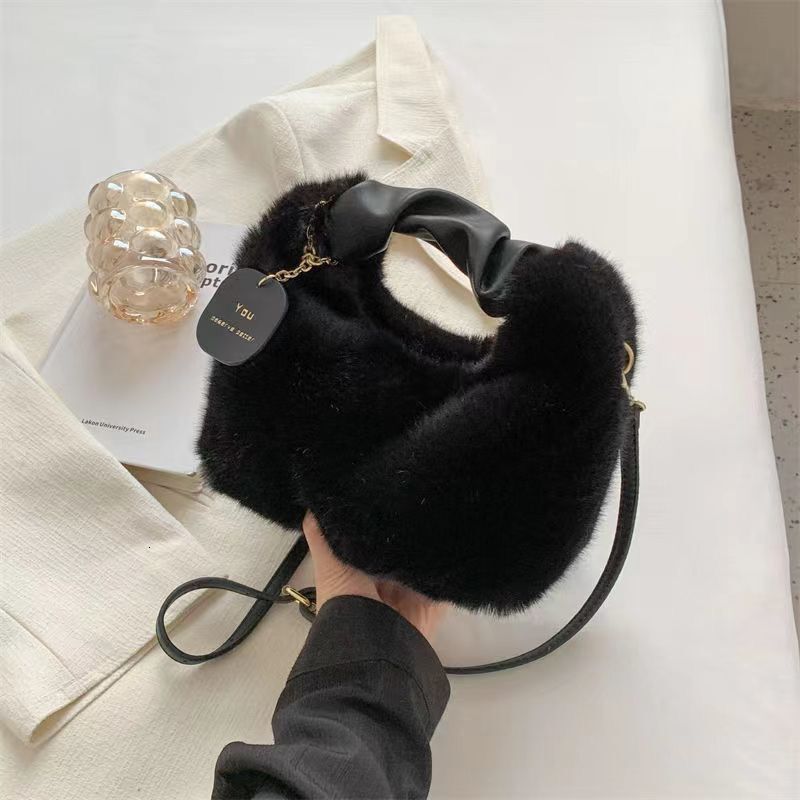 2024 autumn and winter new designer handbag women's high-end handbag plush multifunctional small chain crossbody bag