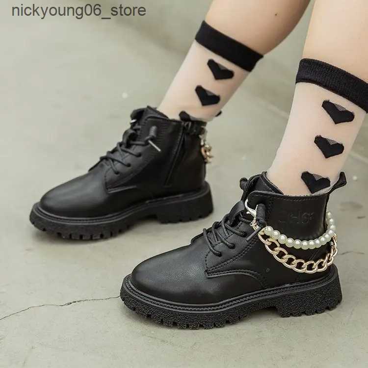 Boots Girls tide Boots 2023 Autumn New Childrens All-match Solid Black Korean Wind Chains Breathable Classic Ankle Boots Breathable L240910