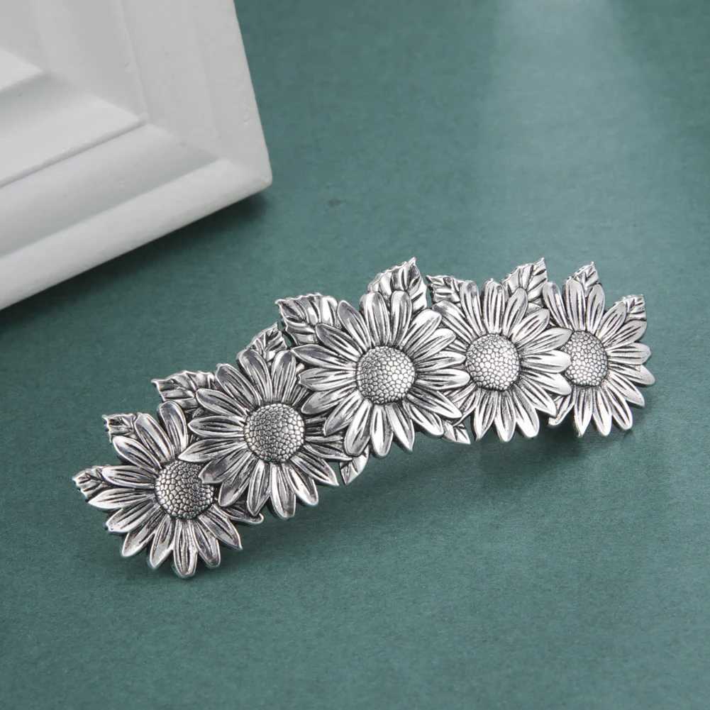Skyrim Ginkgo Daisy Plant Hair Clip Bridal Headwear Retro Womens Hair Clip Luxury Wedding Hair Accessories W241007