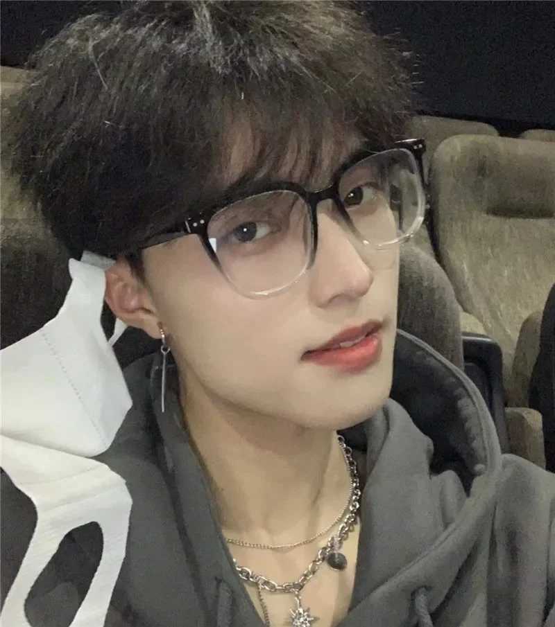 Men Anti Blue Light Glasses Women Computer Men Eyeglass Fashion Optical Plain Frame Spectacles Transparent Blocking GlassesX241008