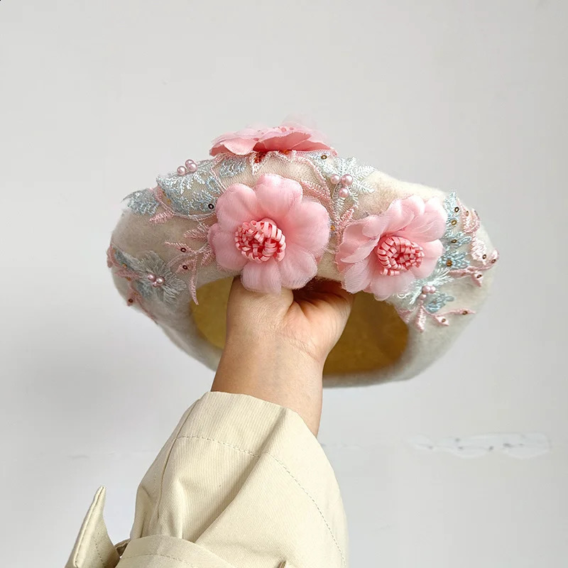 INS winter unique berets for women floral painter hats for women 241007