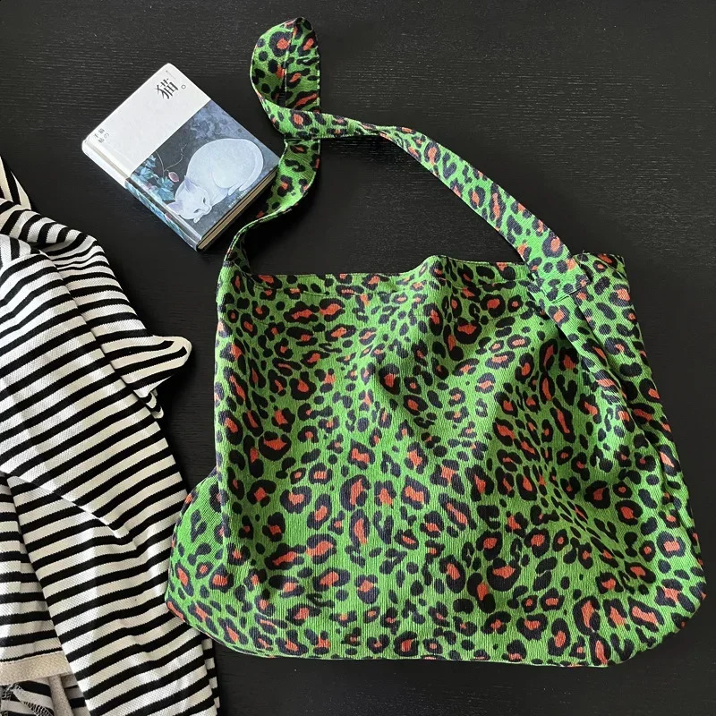 Leopard Print Womens Corduroy Shoulder Bag Large Capacity Ladies Tote Shopper Bags Handbags Vintage Female Chest Crossbody 240925