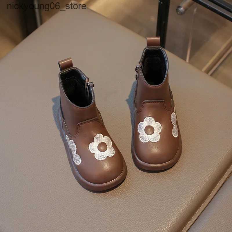 Boots Girls Embroidered Boots Warm Winter Boots for Children Thick Bottom Sweet Kids Causal Princess Cotton Boots Non-slip Versatile L240910