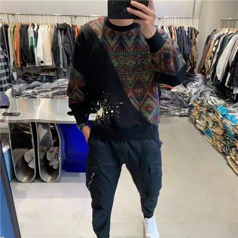 2024 New Designer Winter Splicing Bathroom~Fashionable High end Round Neck Contrasting Bottom