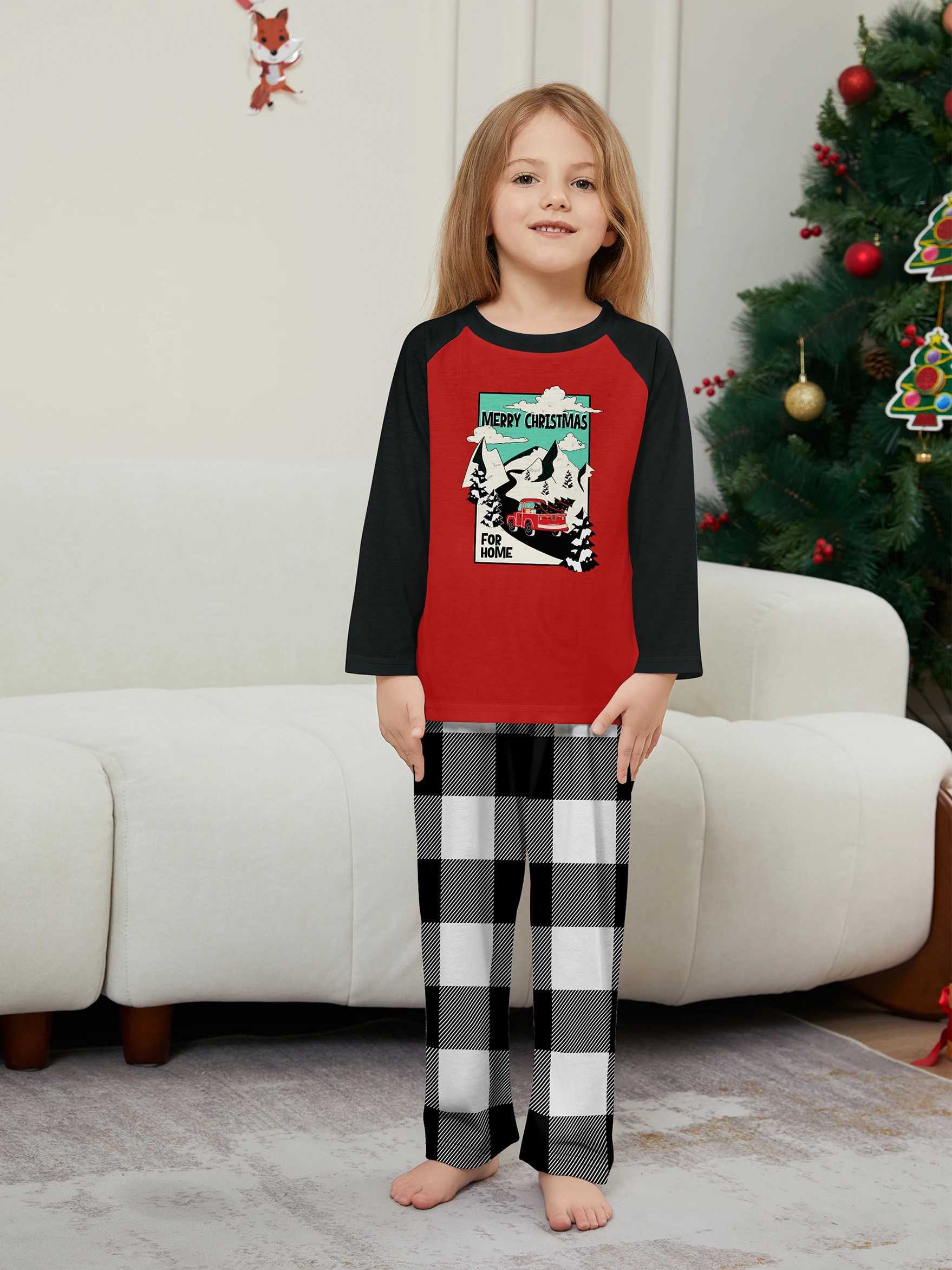 2024 Christmas Matching Family Pajamas Happy Christmas Picture Printing Pjs Adult Children Matching Set Baby Hoodie+Dog Clothing W241008