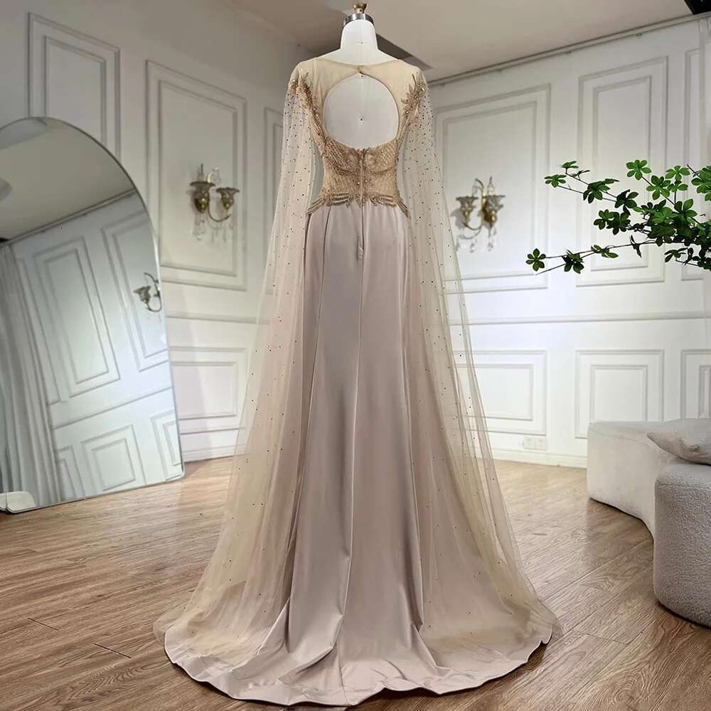Serene Hill 2024 Cape Sleeves Satin A e Lace Beaded Dubai Evening Dresses Gowns For Formal Ocn LA72702