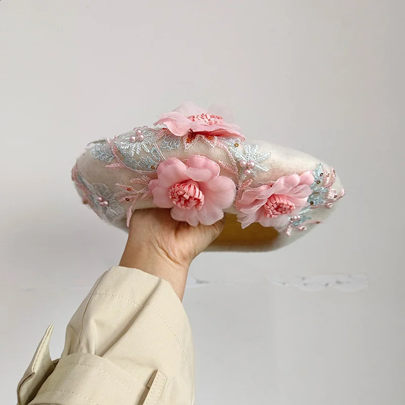 INS winter unique berets for women floral painter hats for women 241007