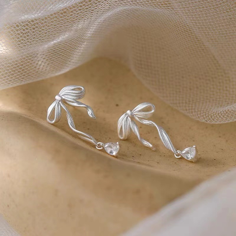 needle bow light new 2024 niche high-end earrings for women